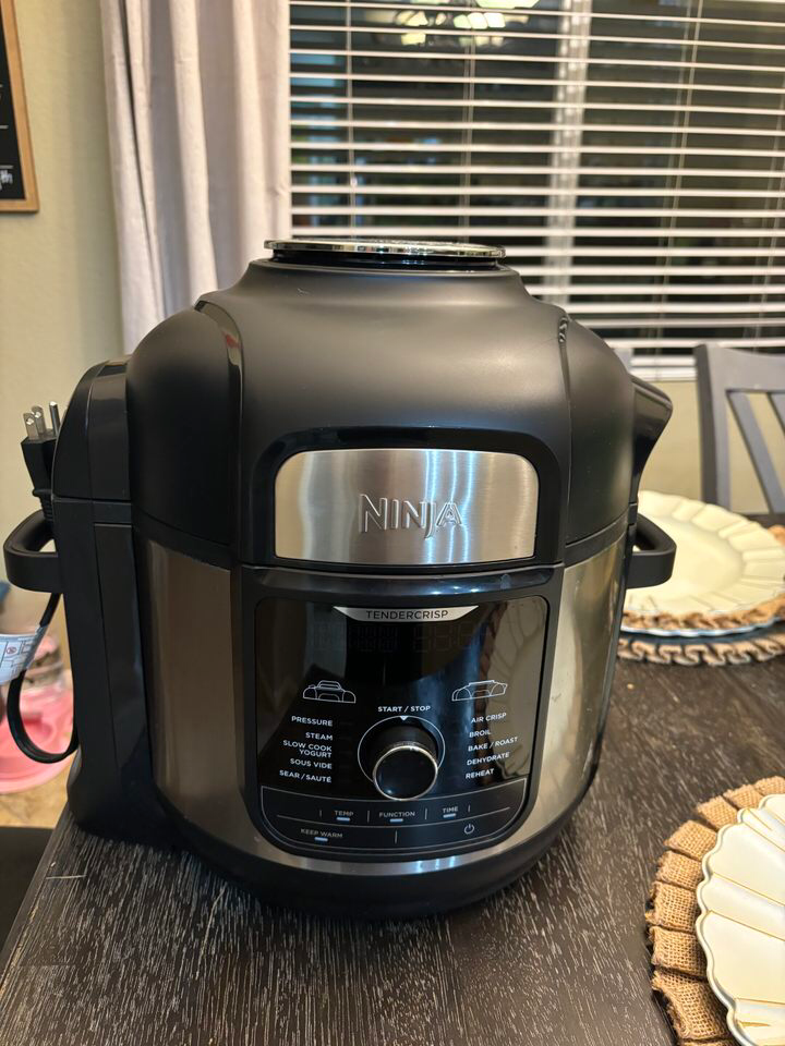 Ninja Food Deluxe 8-QT Food Pressure Cooker/Air Fryer